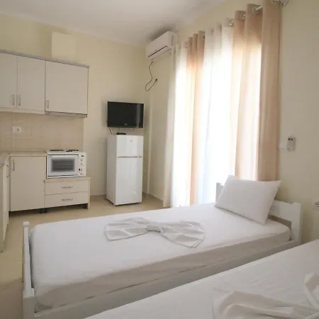 아파트 Sunset Berdenesh Sarandë