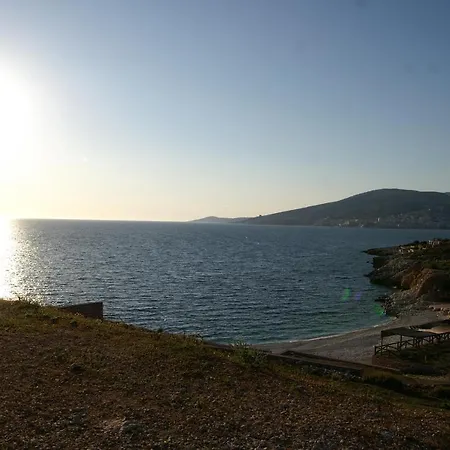 Sunset Berdenesh Апартаменты Саранда