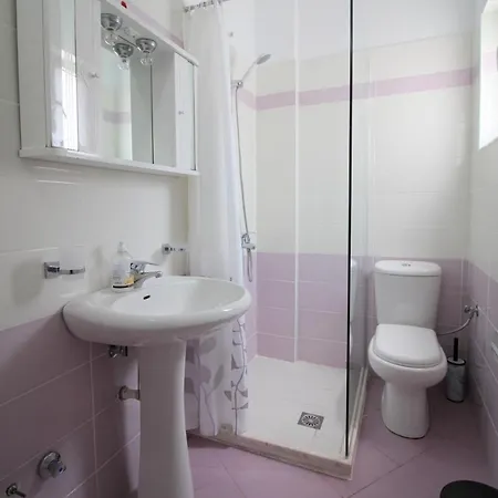 Apartment Sunset Berdenesh