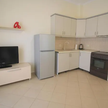 Sunset Berdenesh Apartment Sarandë